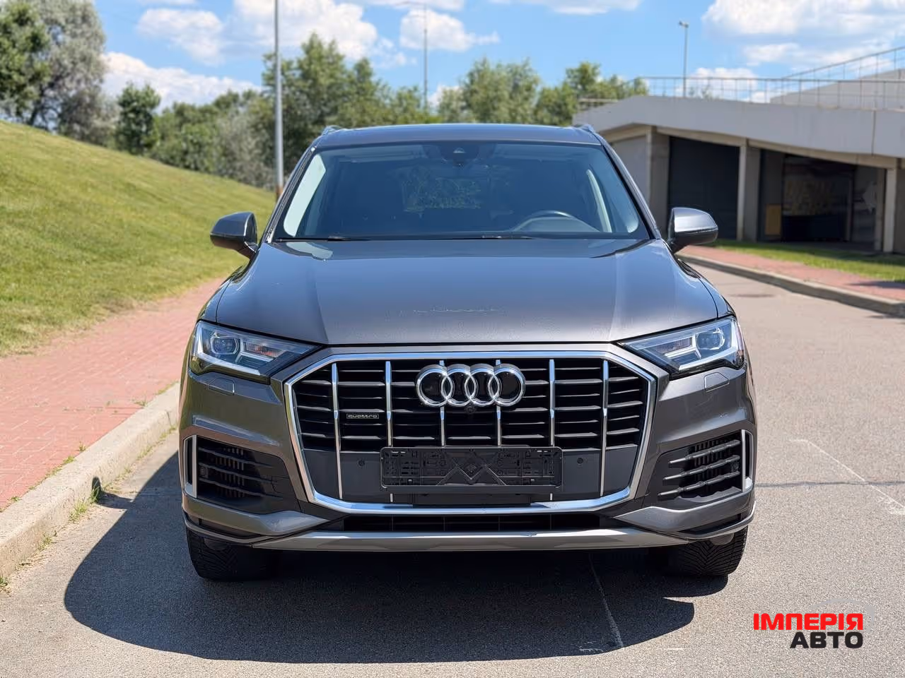 Audi Q7 - фото 4