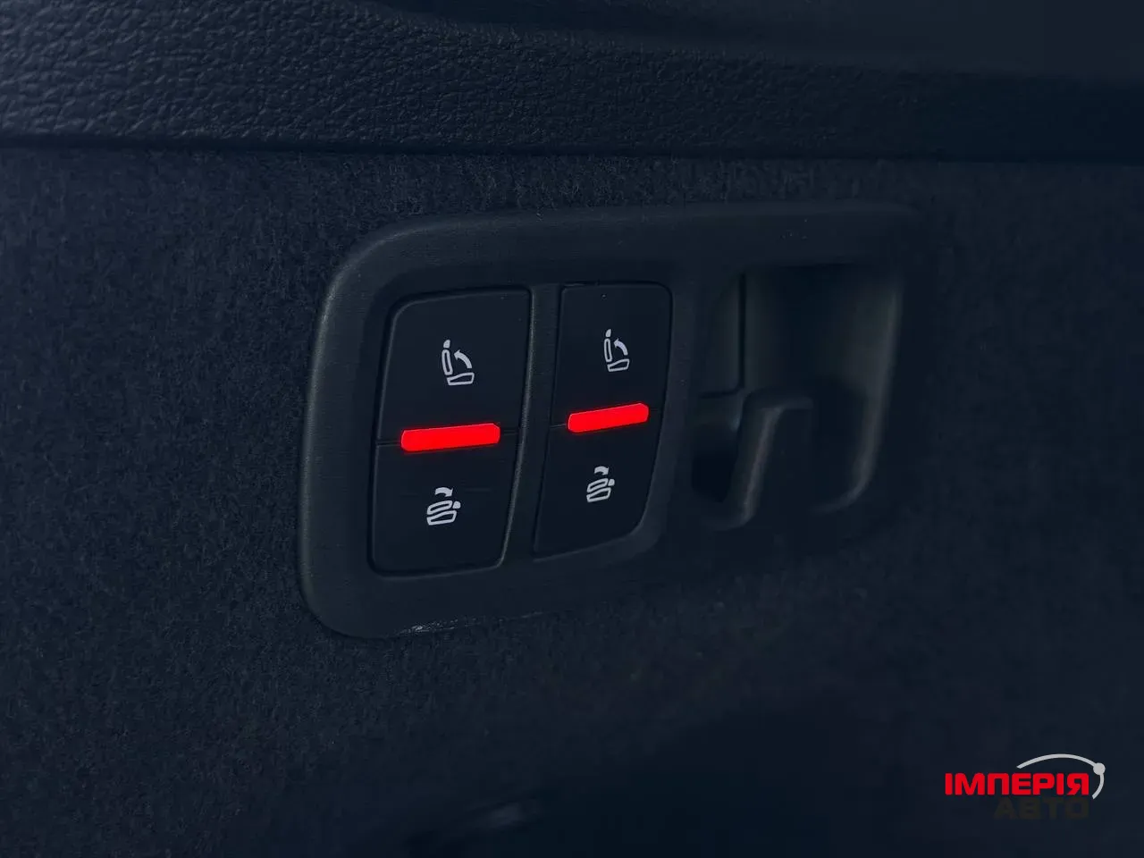 Audi Q7 - фото 47