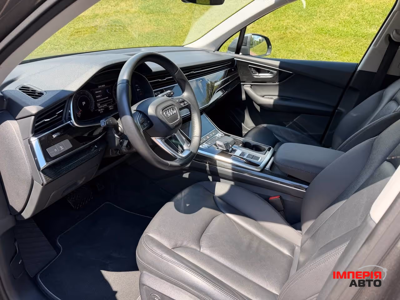 Audi Q7 - фото 16