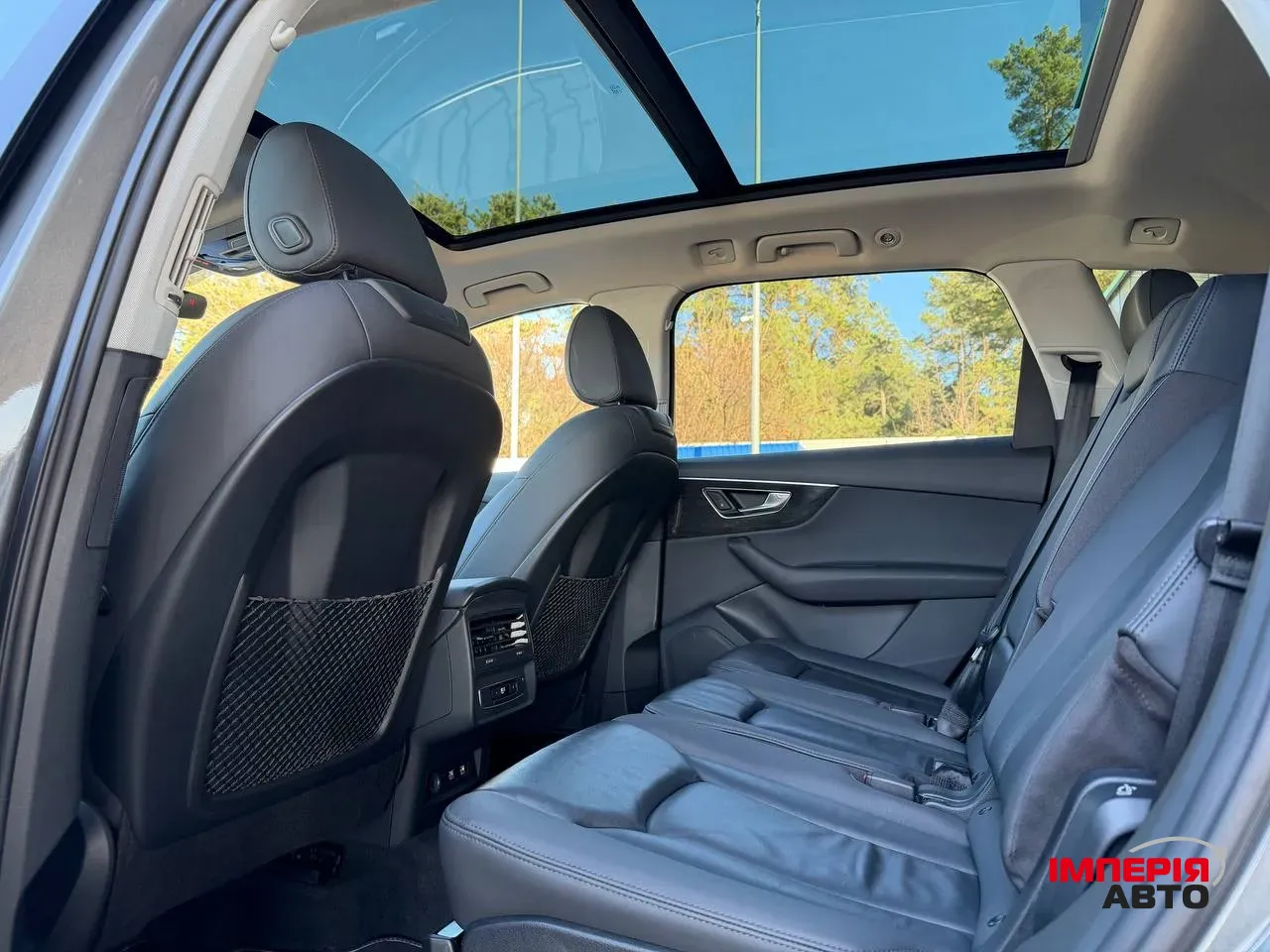 Audi Q7 - фото 25