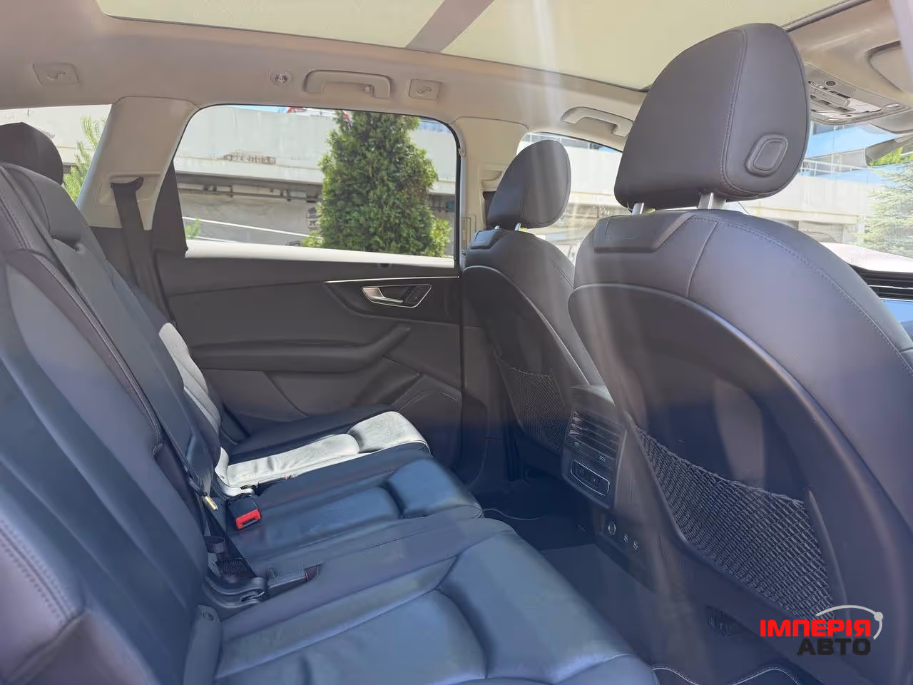 Audi Q7 - фото 19