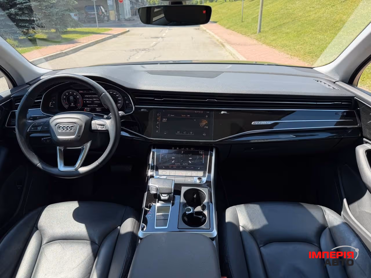 Audi Q7 - фото 18
