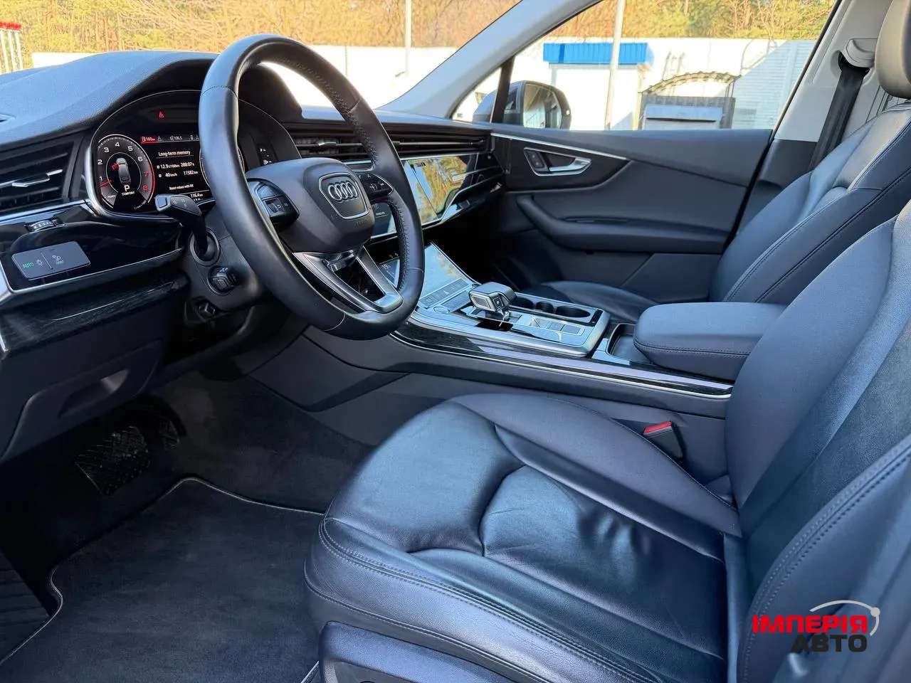 Audi Q7 - фото 26