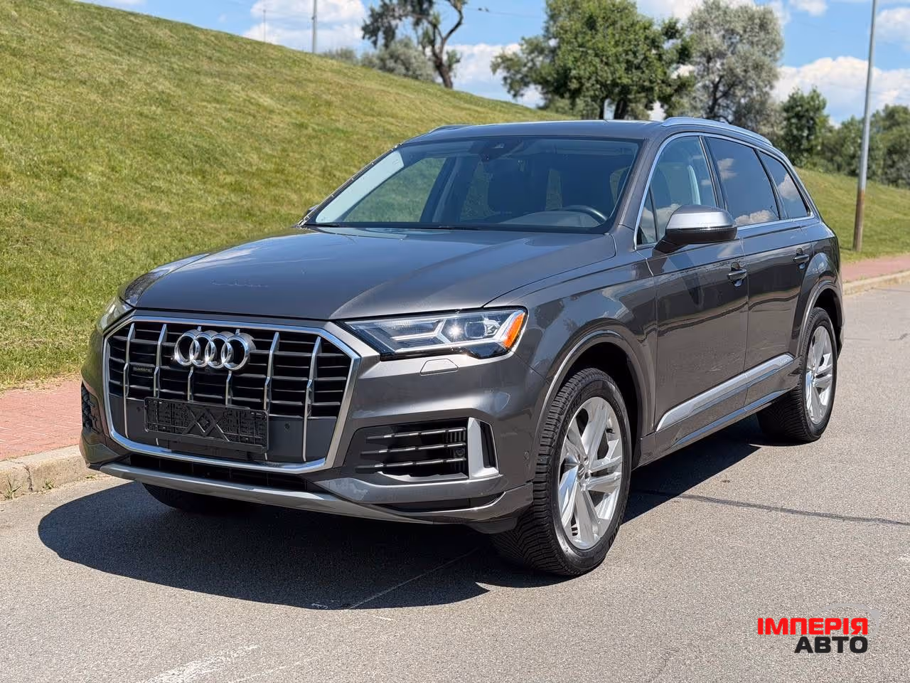 Audi Q7 - фото 2