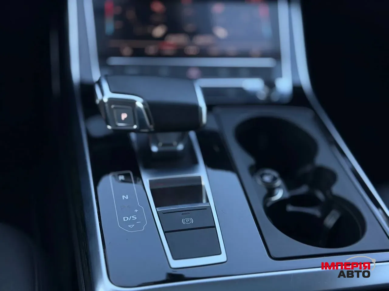 Audi Q7 - фото 38