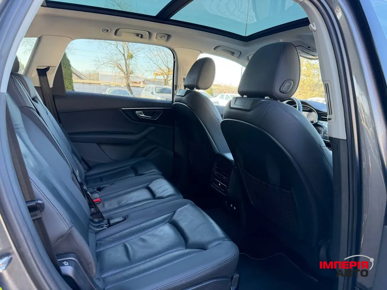 Audi Q7 - фото 33