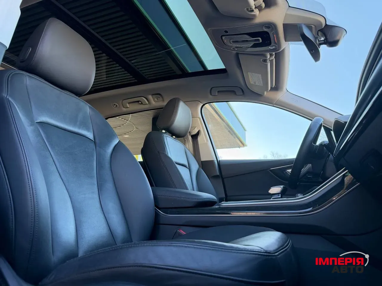 Audi Q7 - фото 42