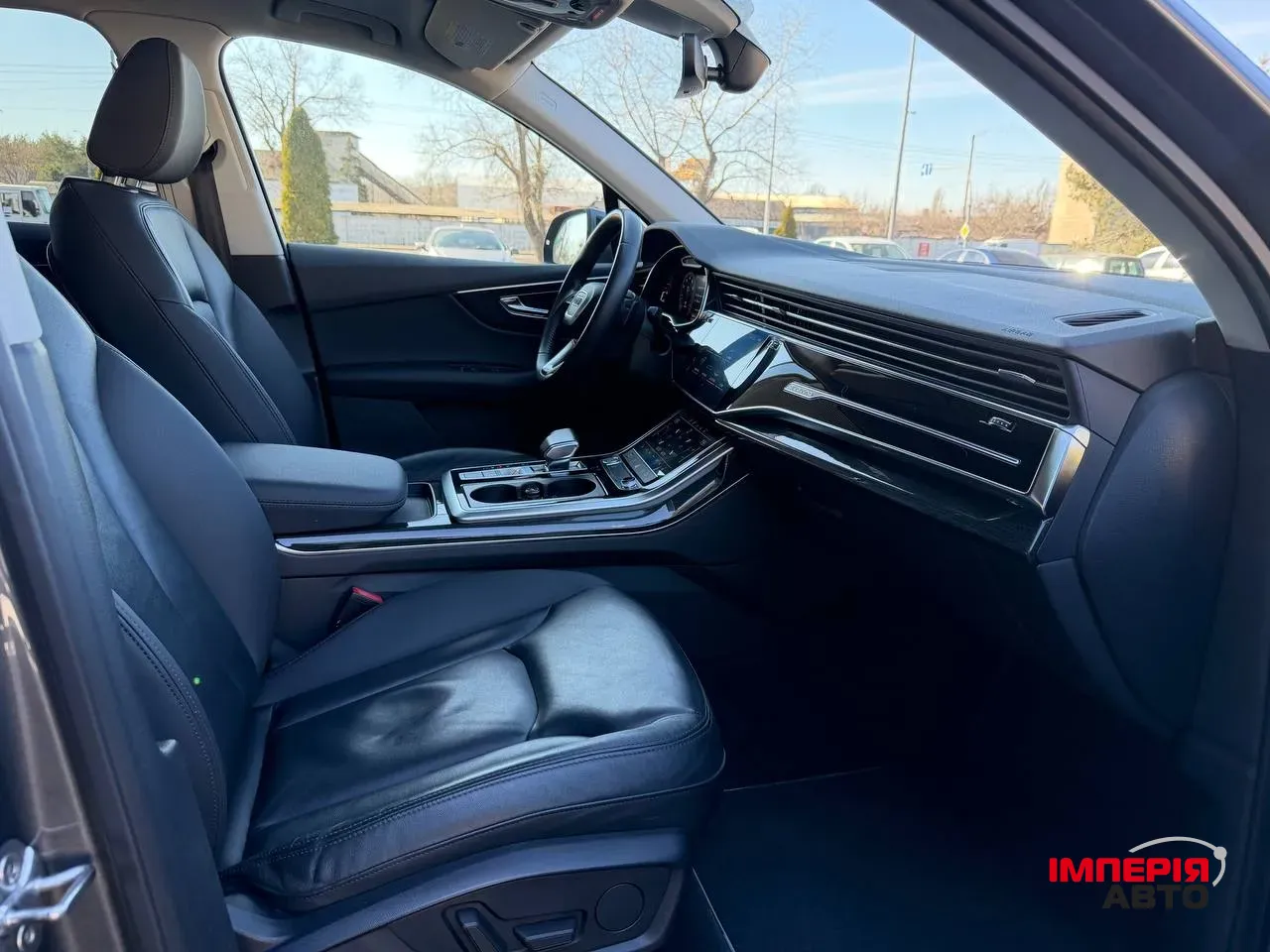 Audi Q7 - фото 37