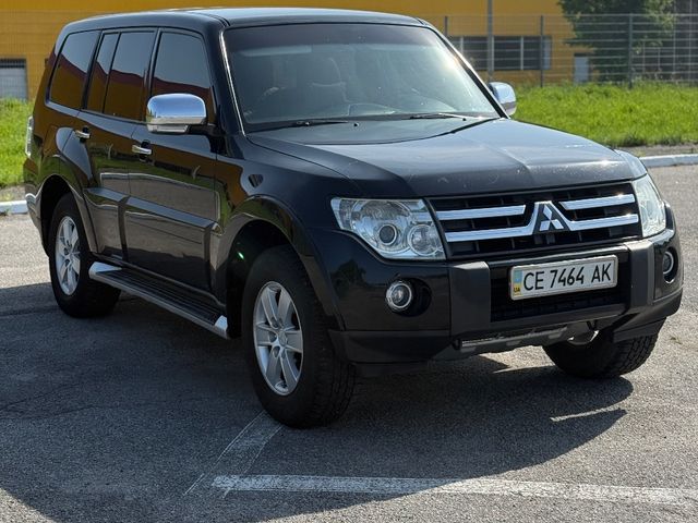 Mitsubishi Pajero - фото 1