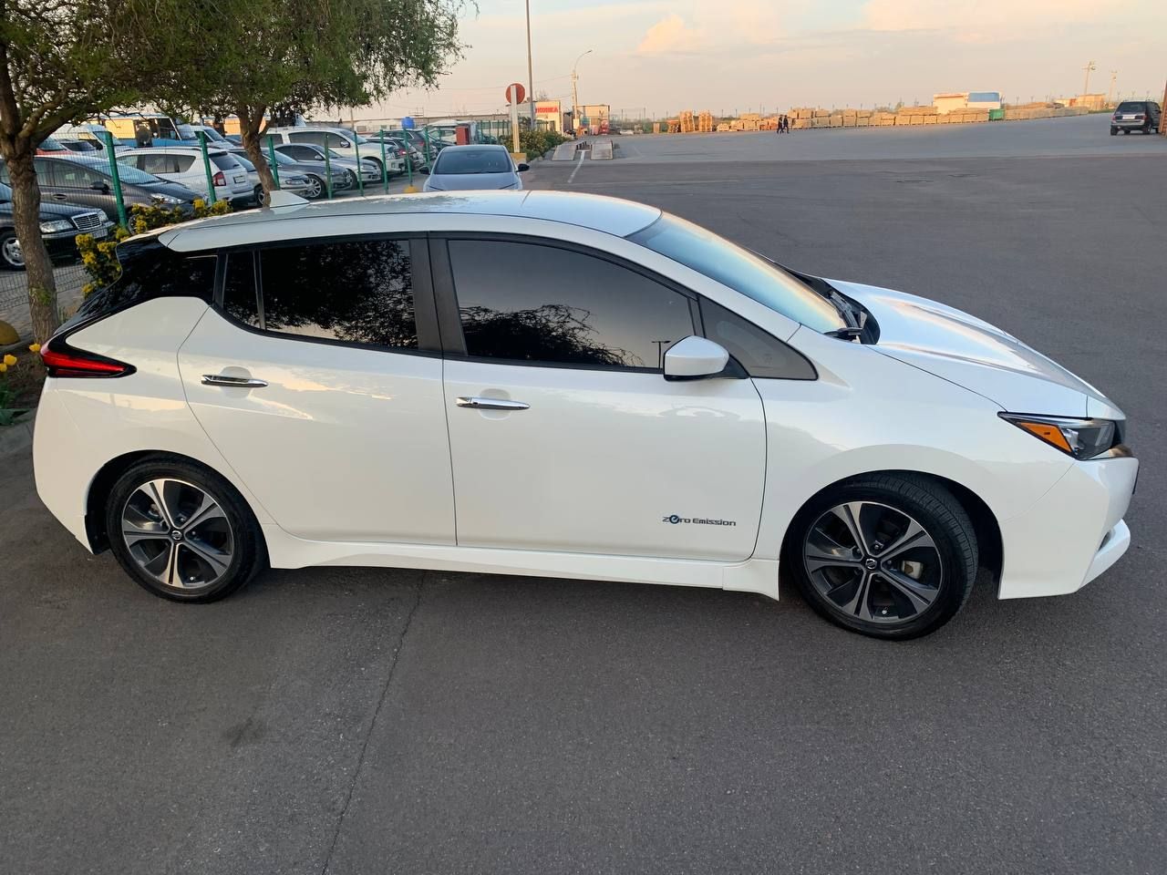 Nissan Leaf - фото 11