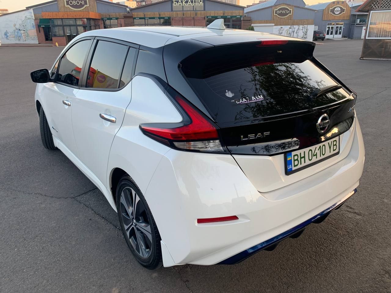 Nissan Leaf - фото 2