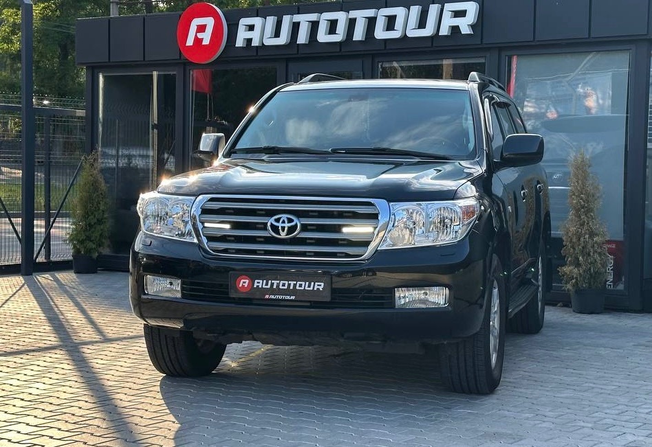Toyota Land Cruiser - фото 1