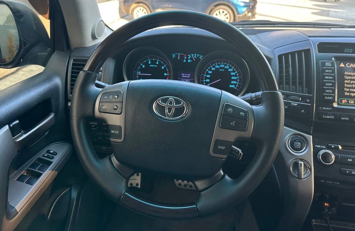 Toyota Land Cruiser - фото 5