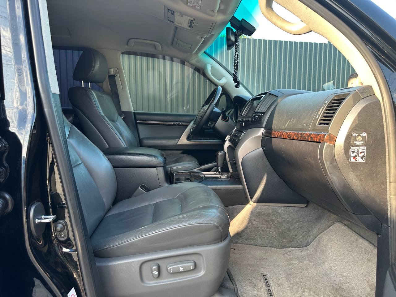 Toyota Land Cruiser - фото 8