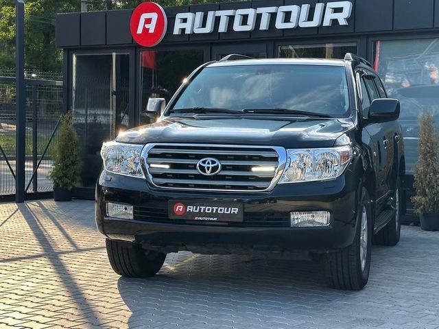 Toyota Land Cruiser - фото 1