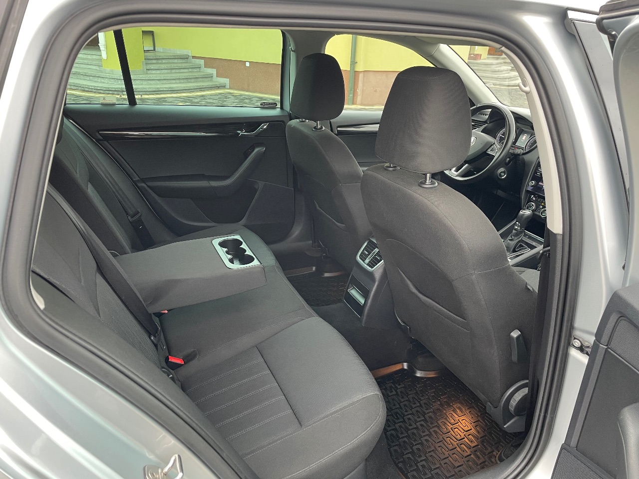 Skoda Octavia - фото 11