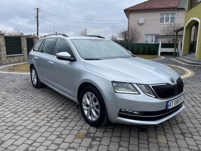 Skoda Octavia - фото 4