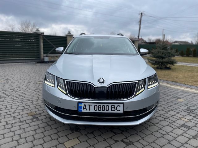 Skoda Octavia - фото 3