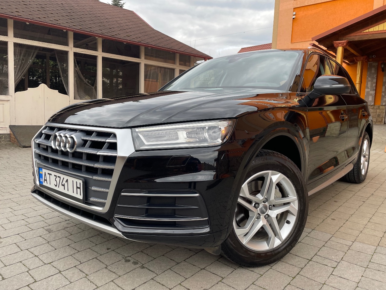 Audi Q5 - фото 1