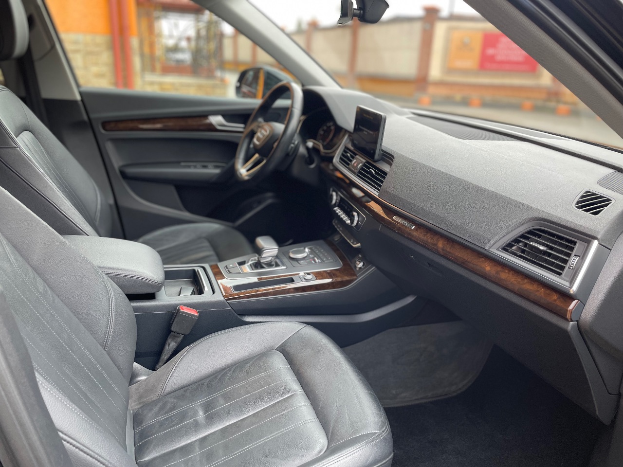 Audi Q5 - фото 11