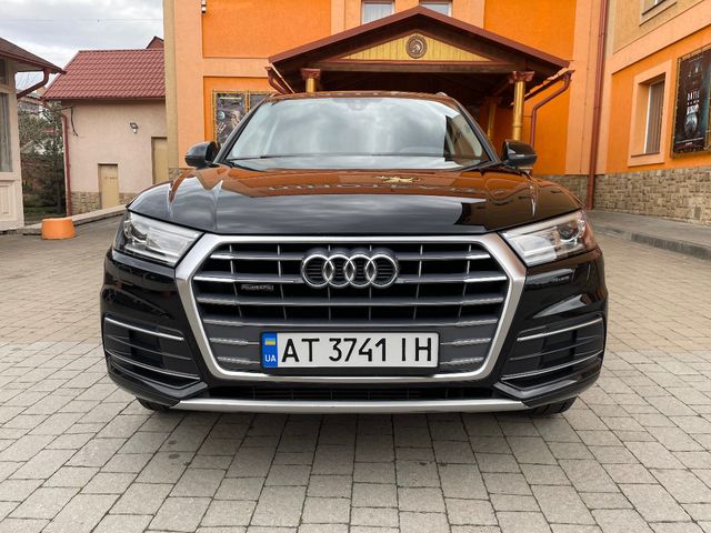 Audi Q5 - фото 3