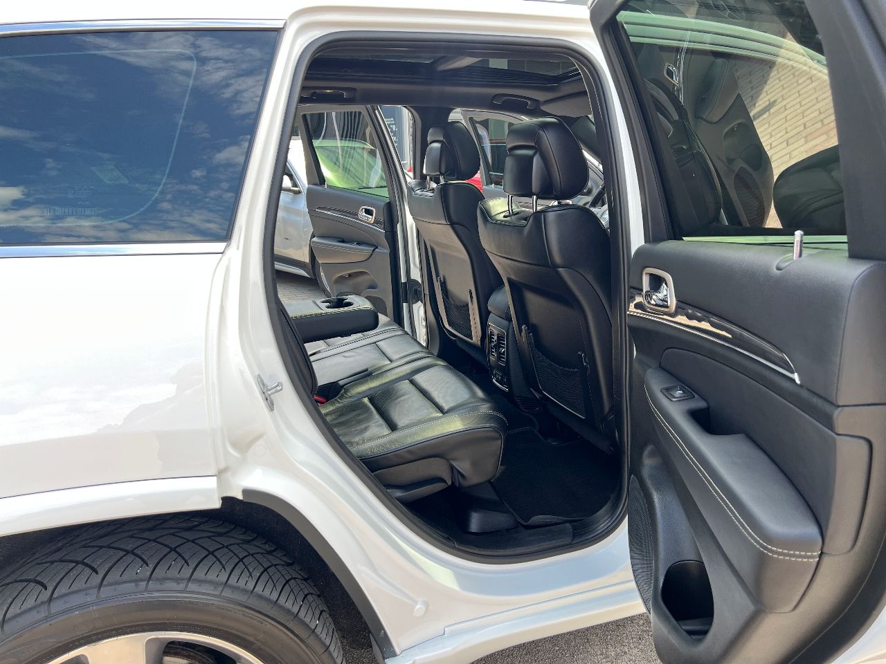 Jeep Grand Cherokee - фото 30