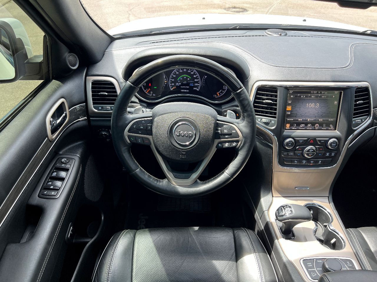 Jeep Grand Cherokee - фото 16