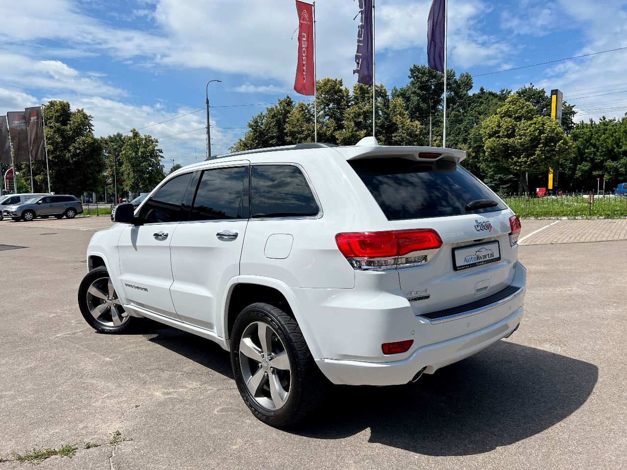 Jeep Grand Cherokee - фото 6