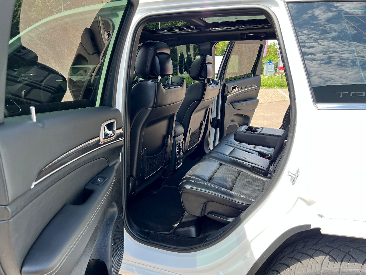 Jeep Grand Cherokee - фото 28