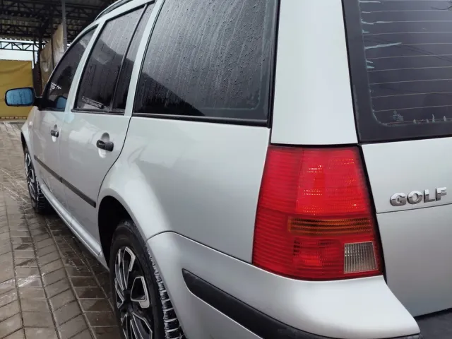 Volkswagen Golf - фото 4