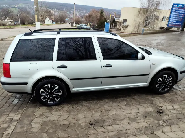 Volkswagen Golf - фото 5