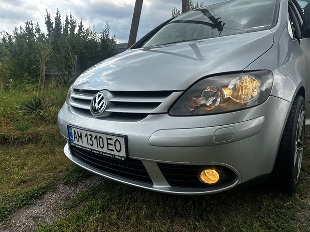 Volkswagen Golf Plus - фото 4
