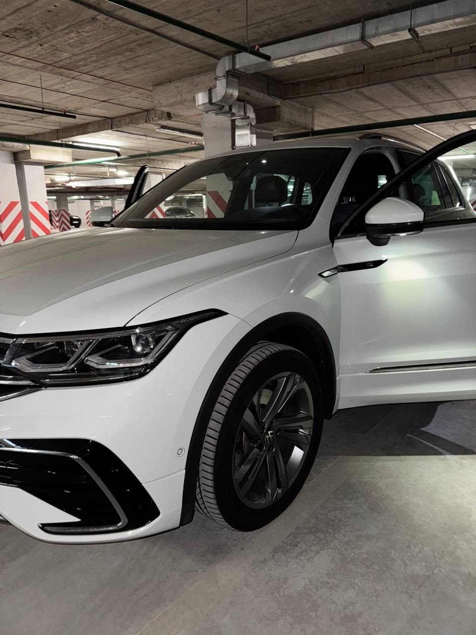 Volkswagen Tiguan - фото 3