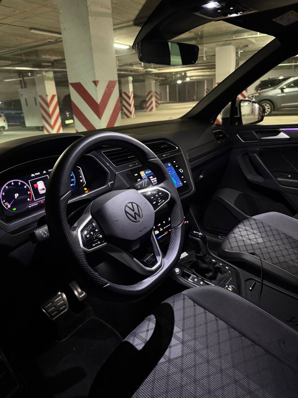 Volkswagen Tiguan - фото 9