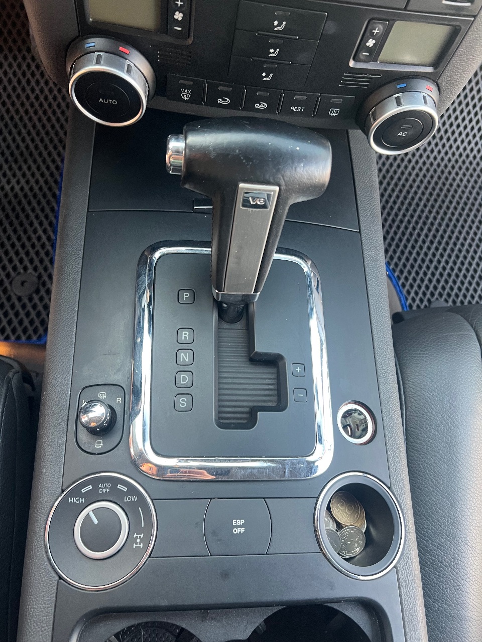 Volkswagen Touareg - фото 15