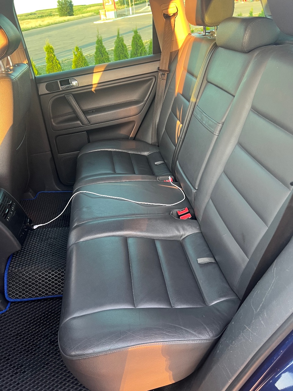 Volkswagen Touareg - фото 11