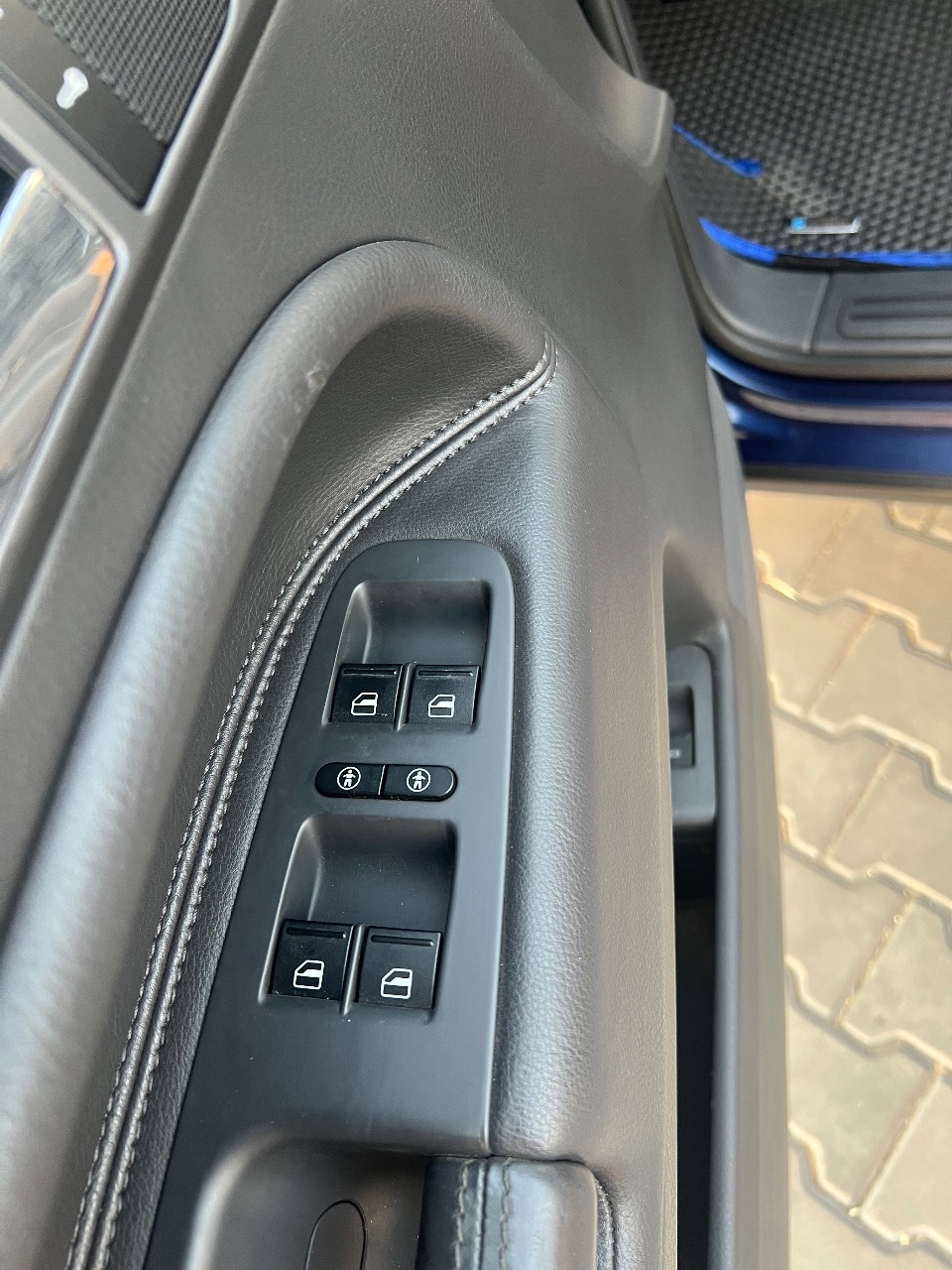 Volkswagen Touareg - фото 10