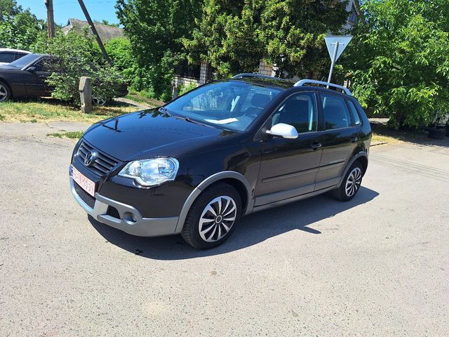 Volkswagen Polo - фото 1