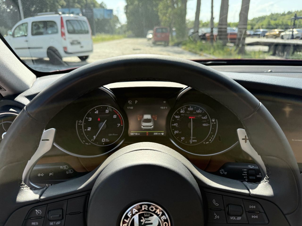 Alfa Romeo Giulia - фото 15