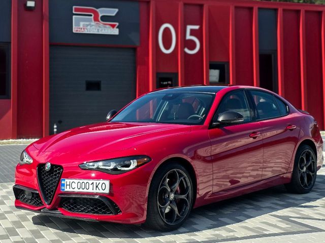 Alfa Romeo Giulia - фото 1