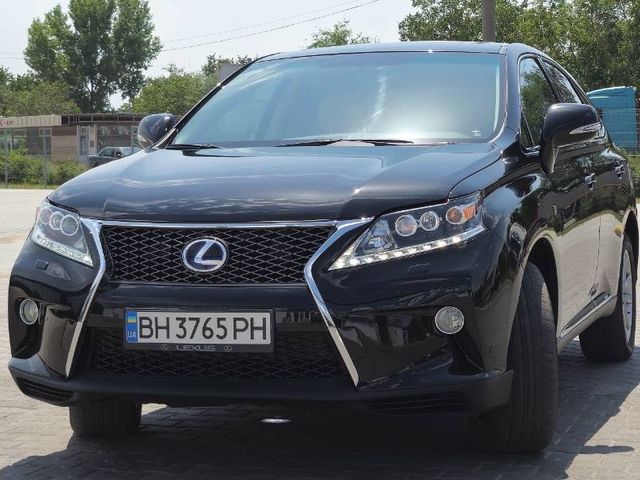 Lexus RX - фото 1