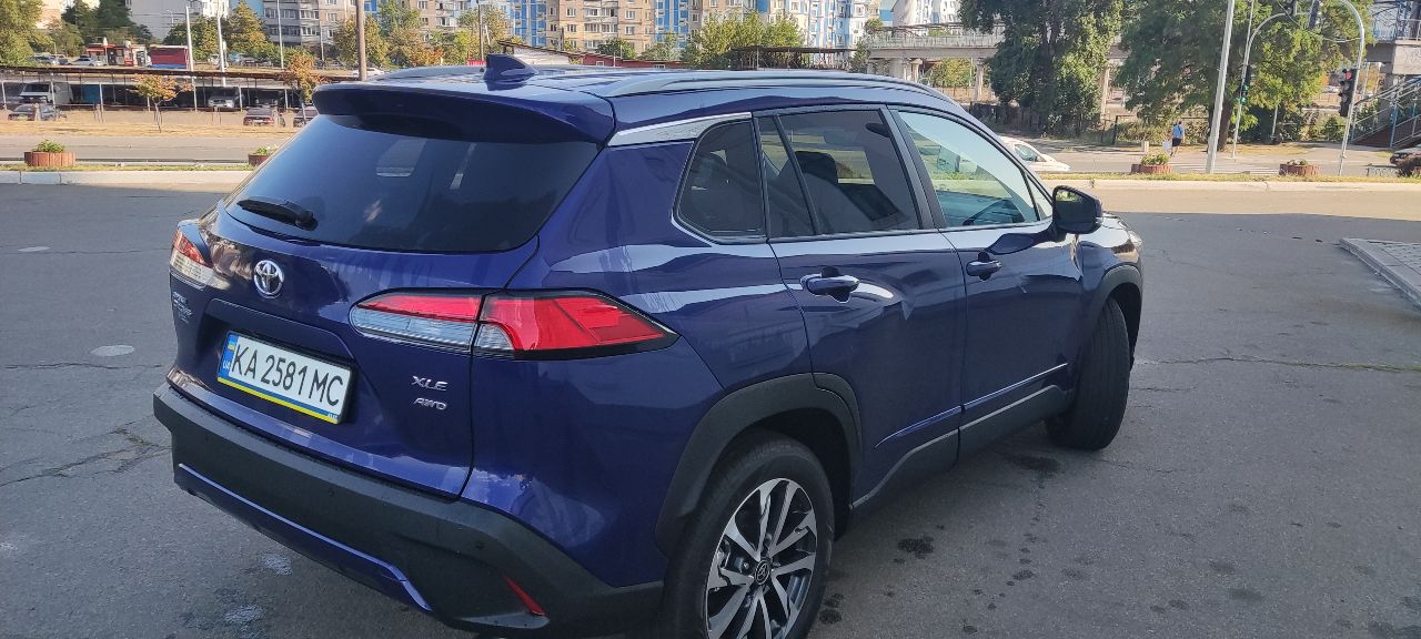 Toyota Corolla Cross - фото 1