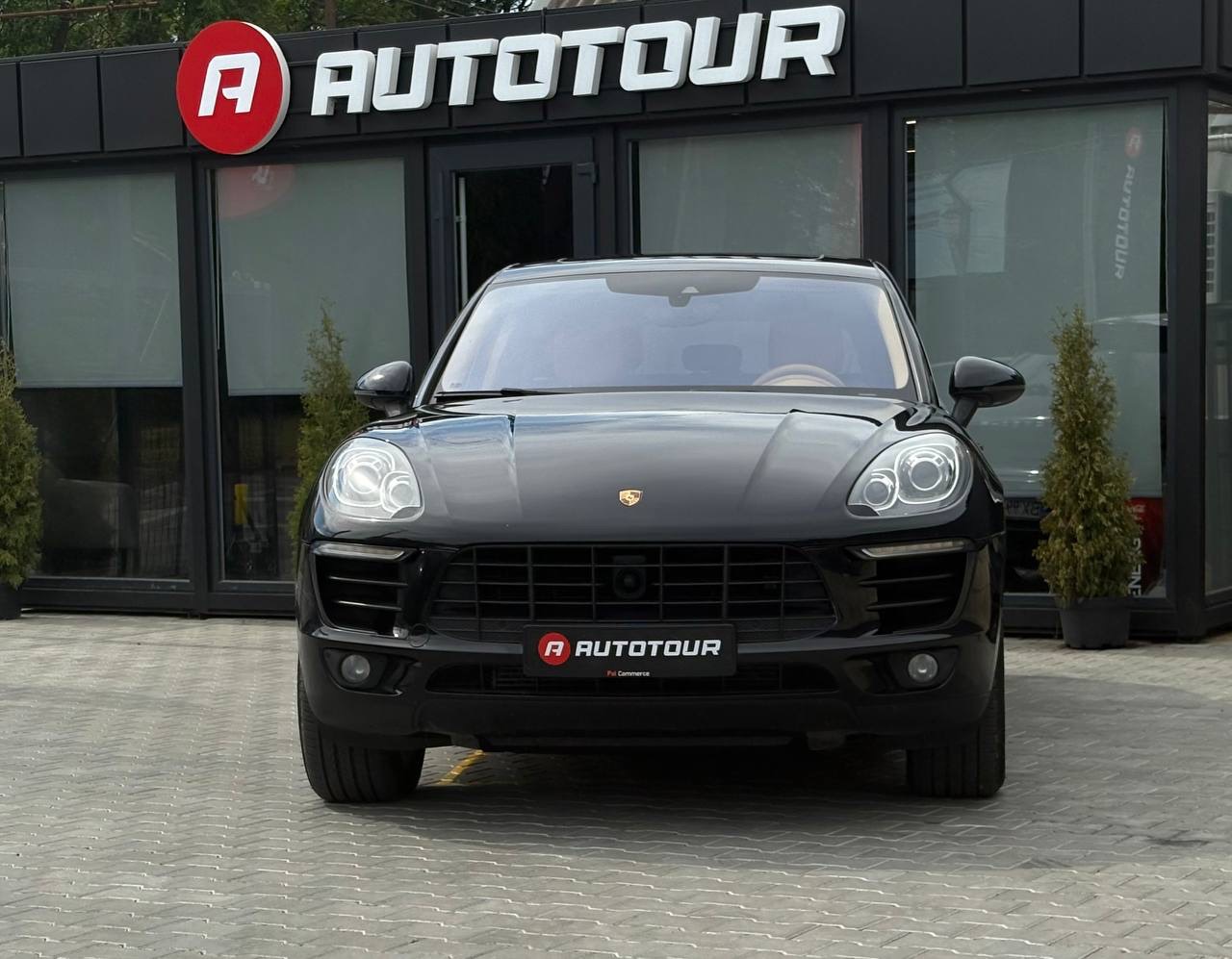 Porsche Macan - фото 1