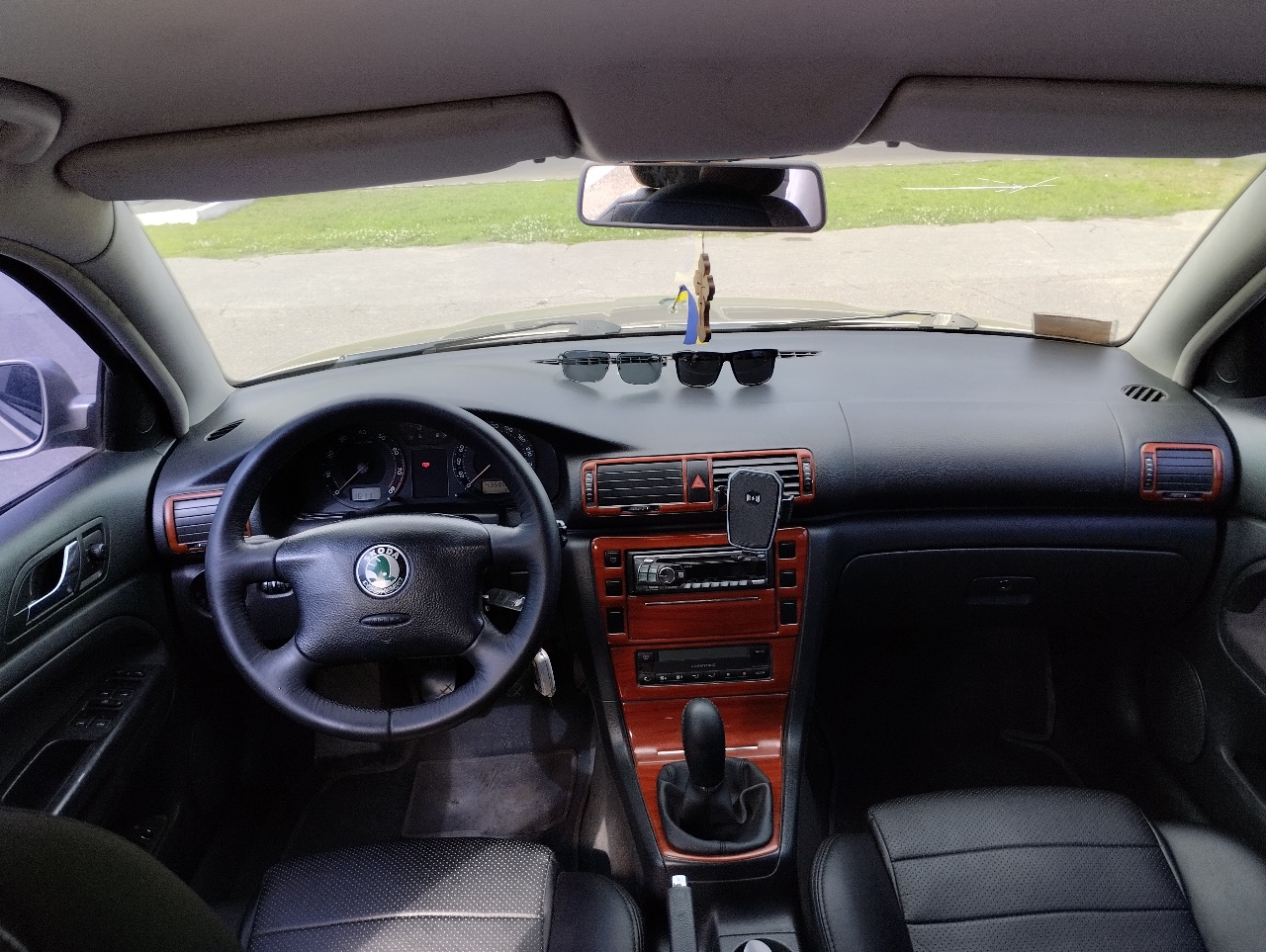 Skoda Superb - фото 7