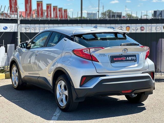 Toyota C-HR - фото 4