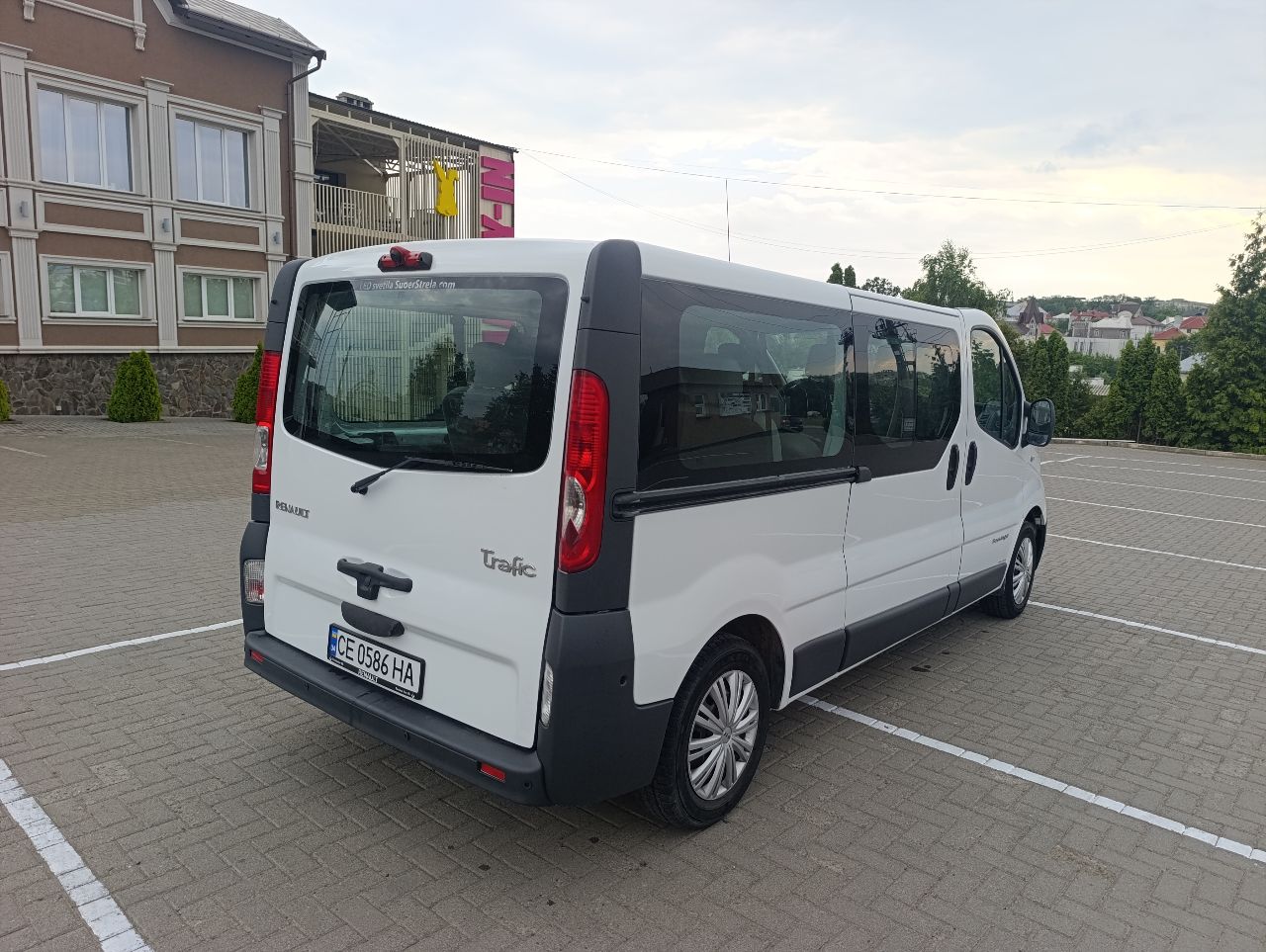 Renault Trafic - фото 11