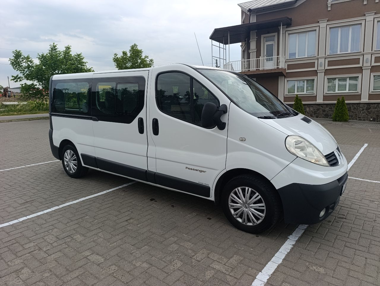 Renault Trafic - фото 18