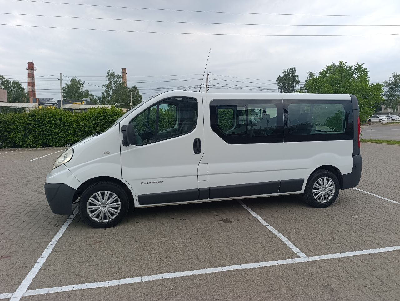 Renault Trafic - фото 2