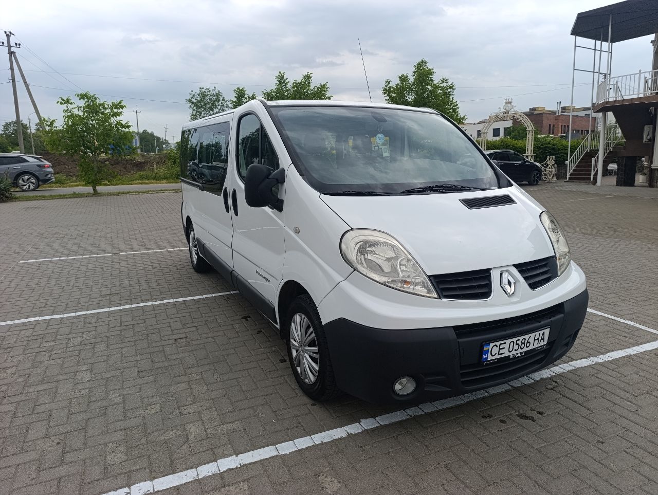 Renault Trafic - фото 16
