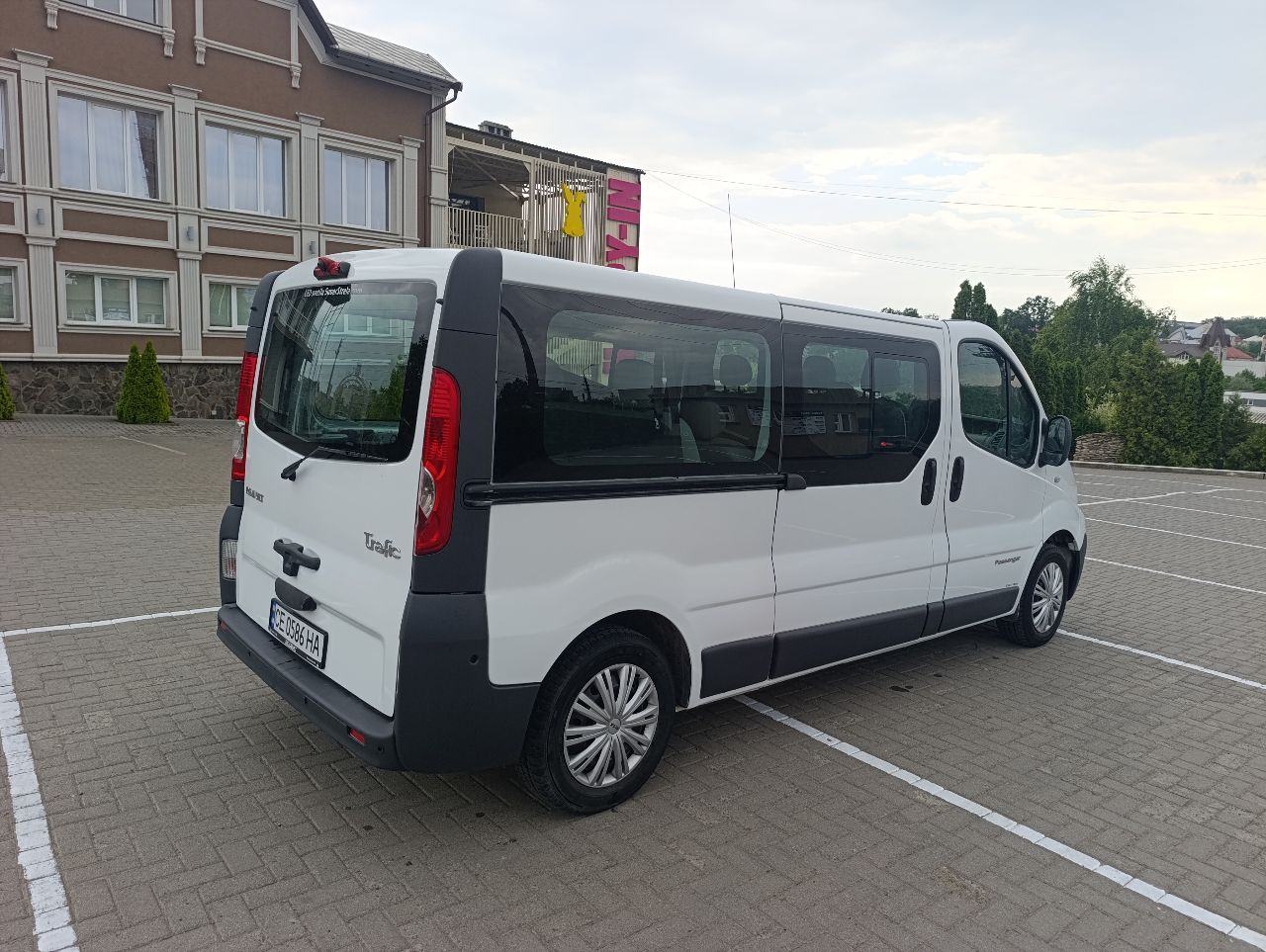 Renault Trafic - фото 5